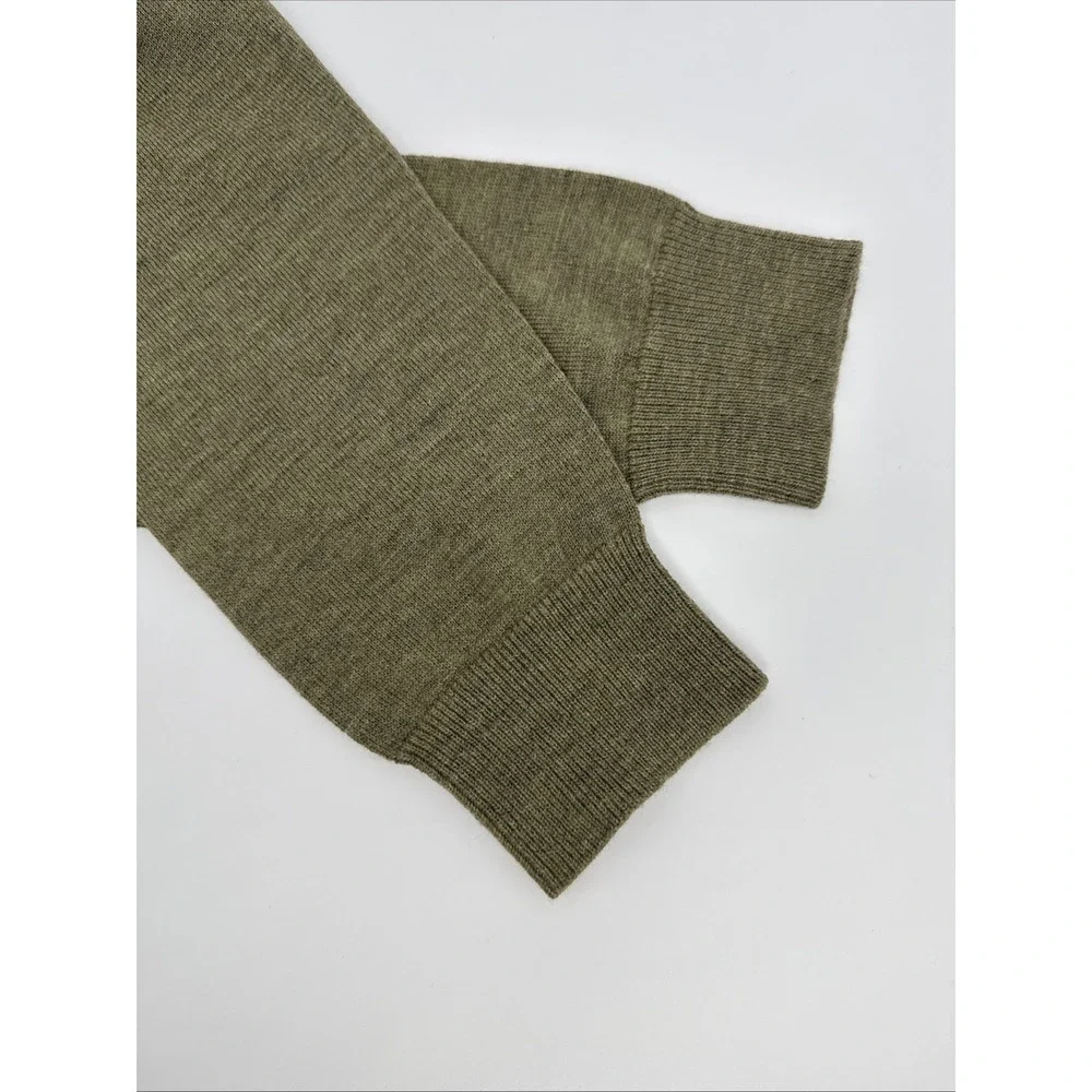 Banana Republic Sweater Men M Italian Merino Wool V Neck Olive Green Lightweight